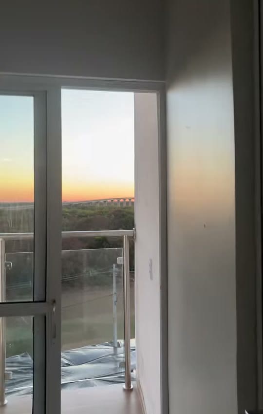 Pôr do sol sobre o Rio São Francisco visto do hotel