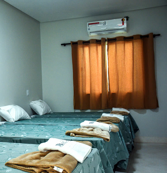 Quarto para família e grupos